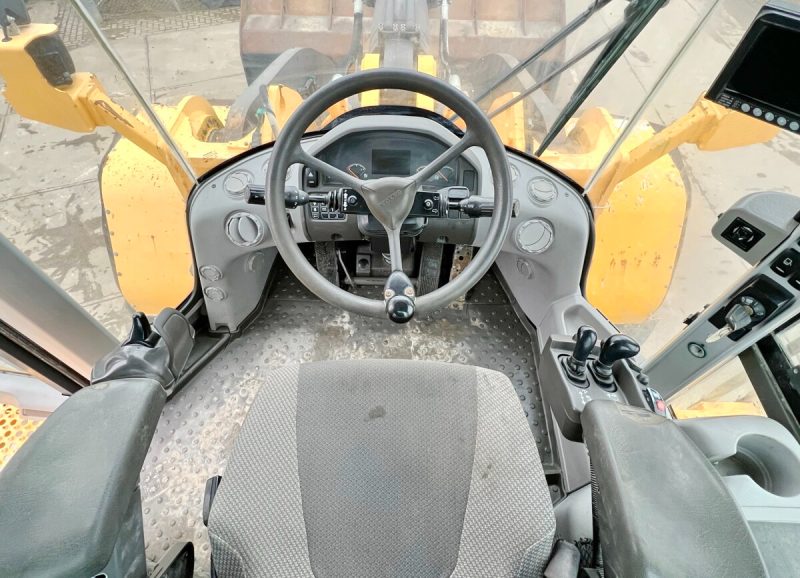 Volvo L350F - Image 7