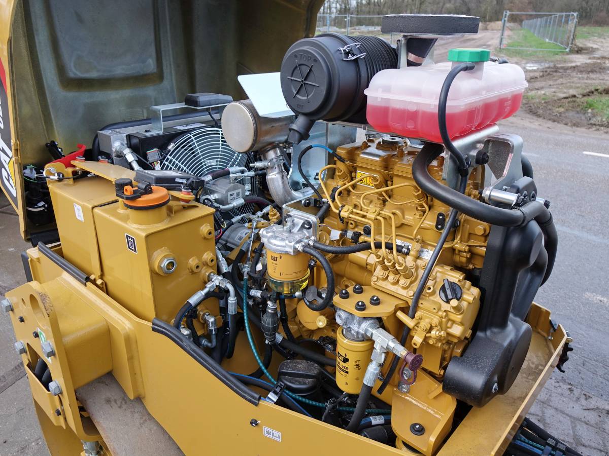 Caterpillar CB2.7 - Image 2