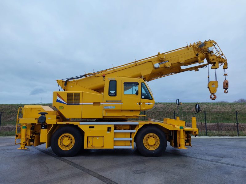 KATO CR-350RI  35 Ton - Image 11