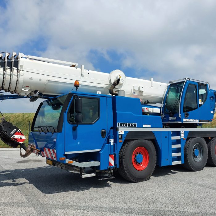 LIEBHERR LTM1055-3.2 55 Ton