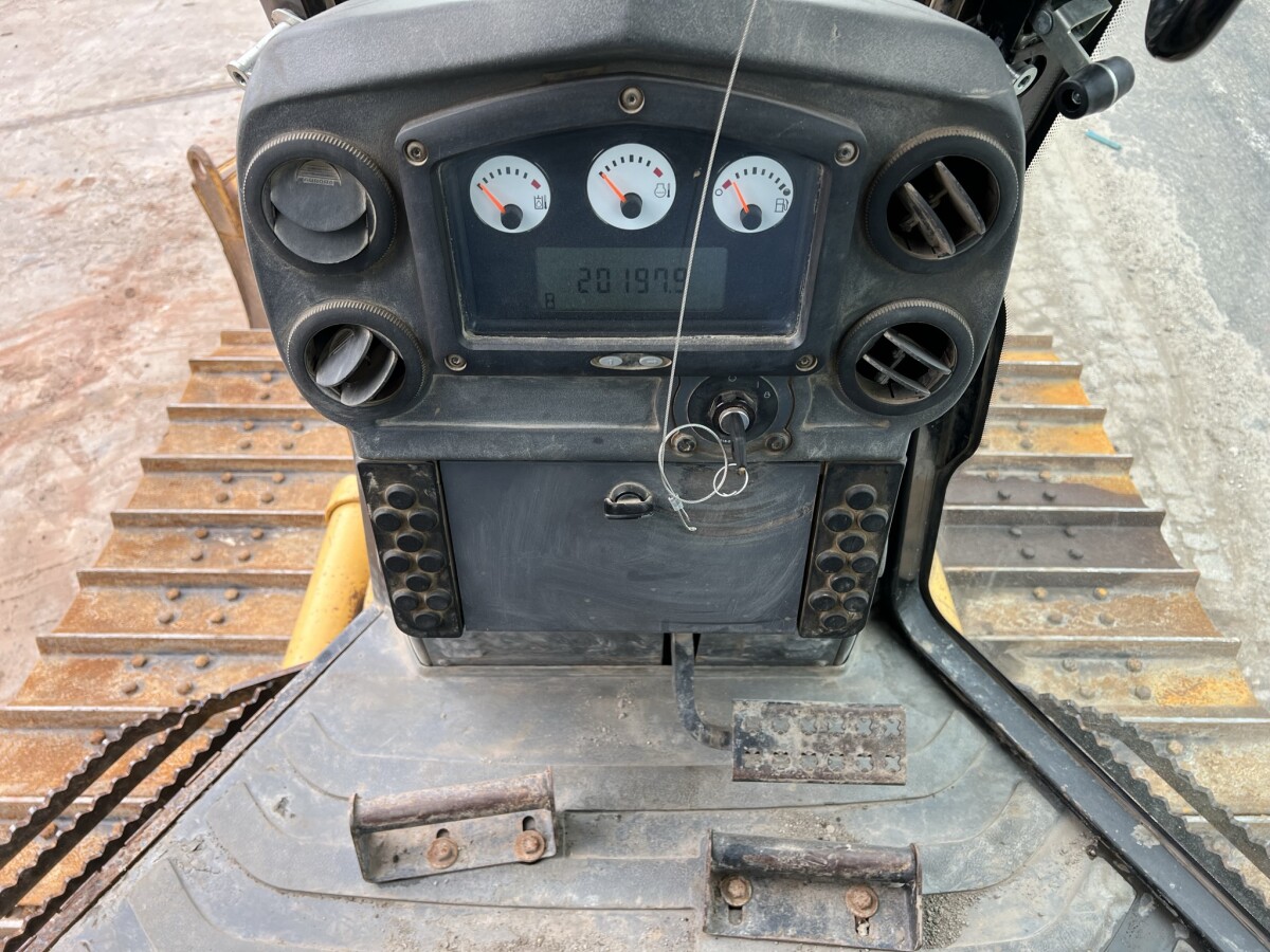 Caterpillar D4K XL - Image 9