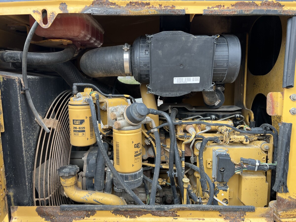 Caterpillar D4K XL - Image 2