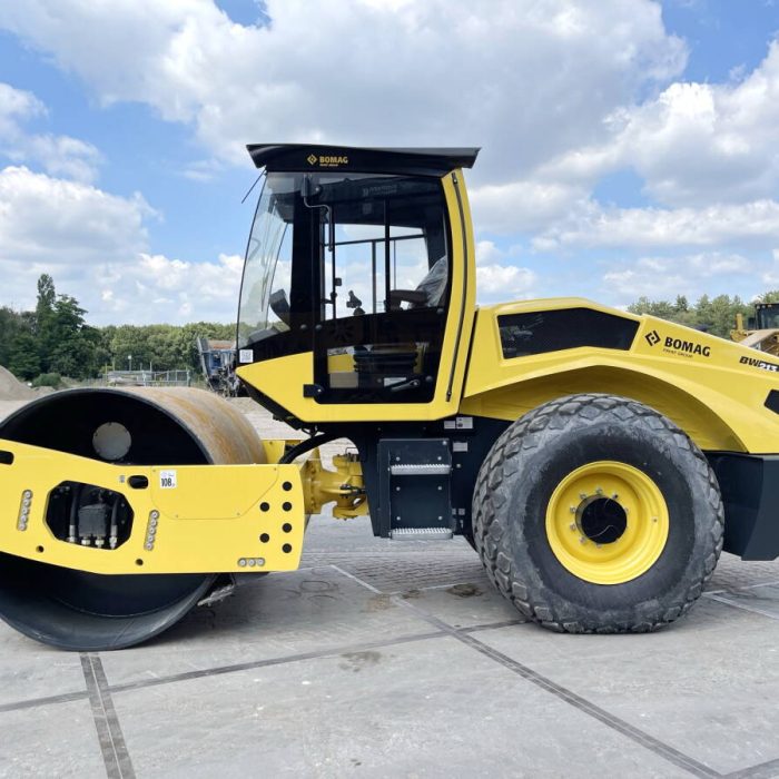 Bomag BW213D-5