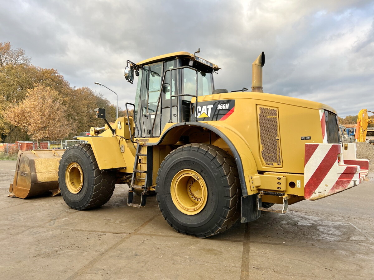 Caterpillar 966H - Image 10