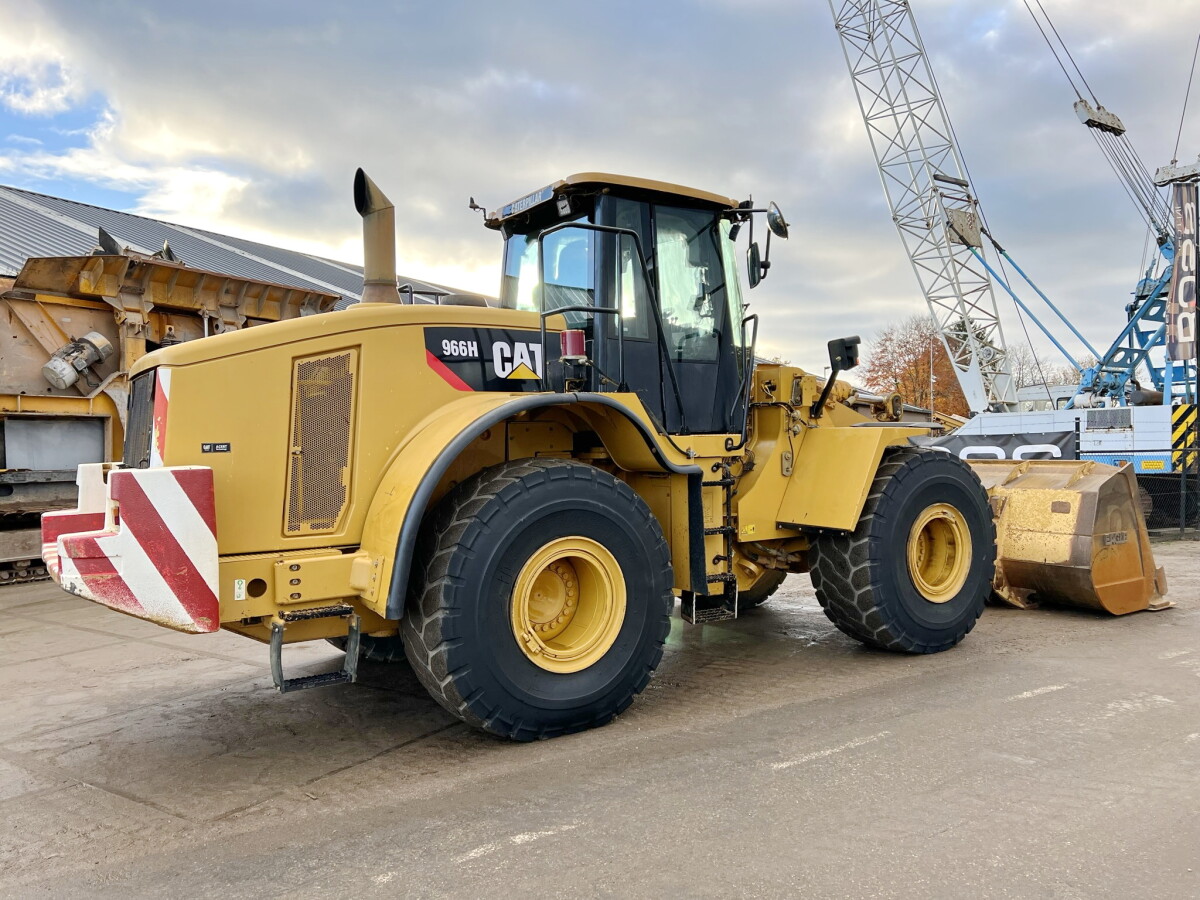 Caterpillar 966H - Image 8