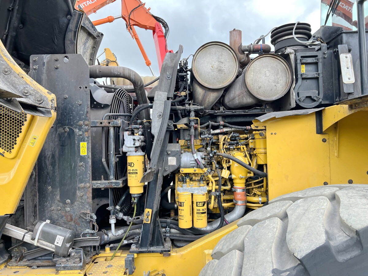 Caterpillar 972M Wheel Loader - Image 2